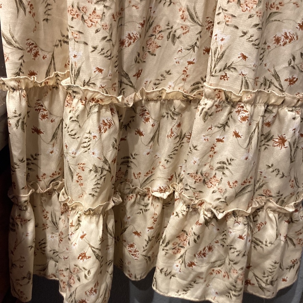 Dress - Picture 2 of 3